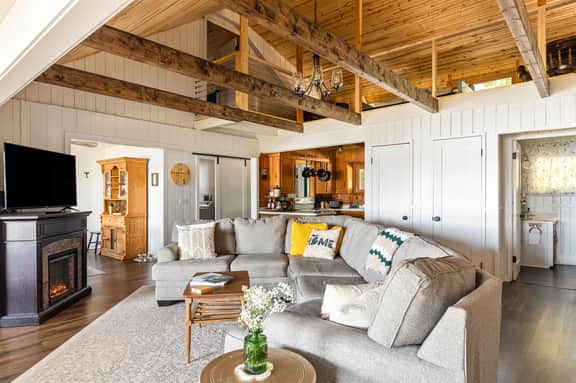 The Dragonfly Cottage